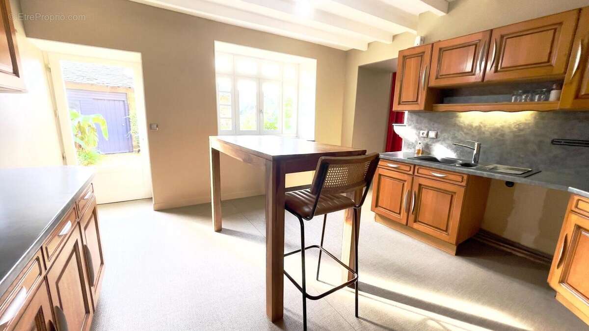 Photo 7 - Maison à AMBRIERES-LES-VALLEES