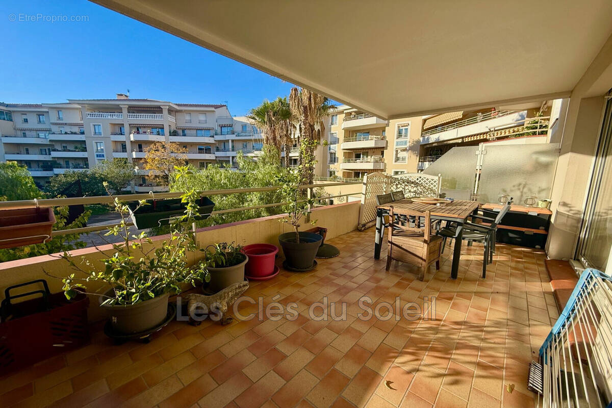 Appartement à HYERES
