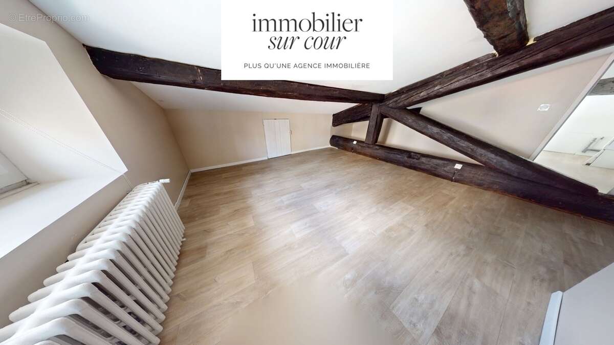 Appartement à SAINT-ETIENNE