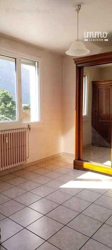 Appartement à SAINT-JEAN-DE-MAURIENNE