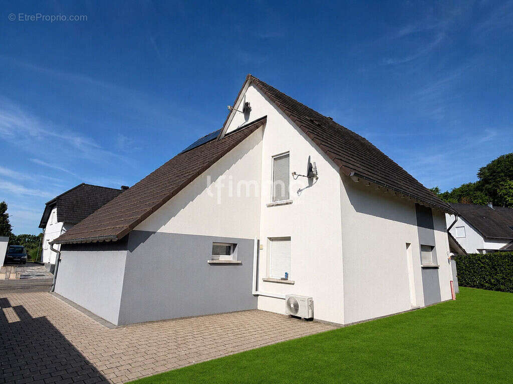 Maison contemporaine de standing de 130 m² - photo 2