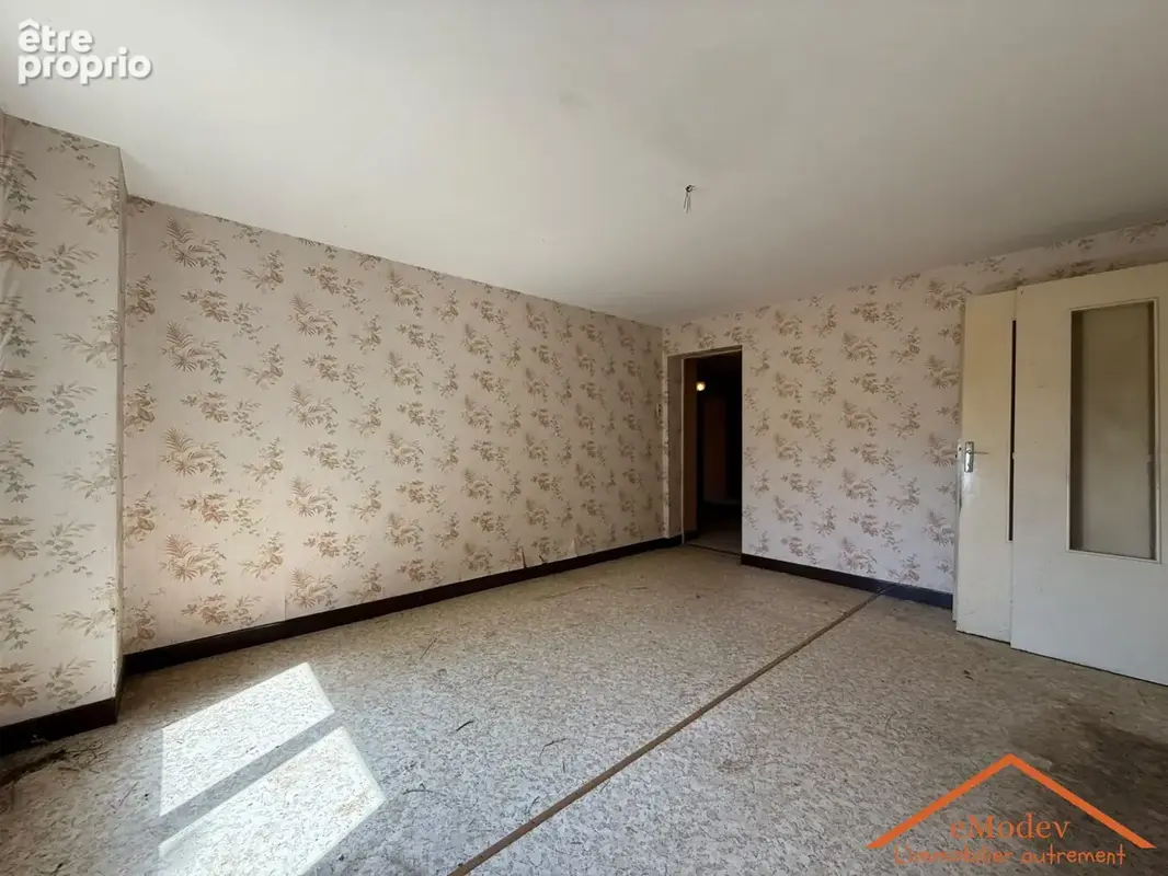 Maison 132 m² à Arches  - photo 6