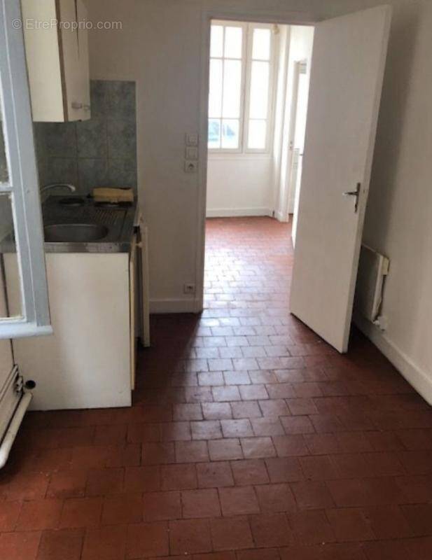 Appartement à MARSEILLE-5E