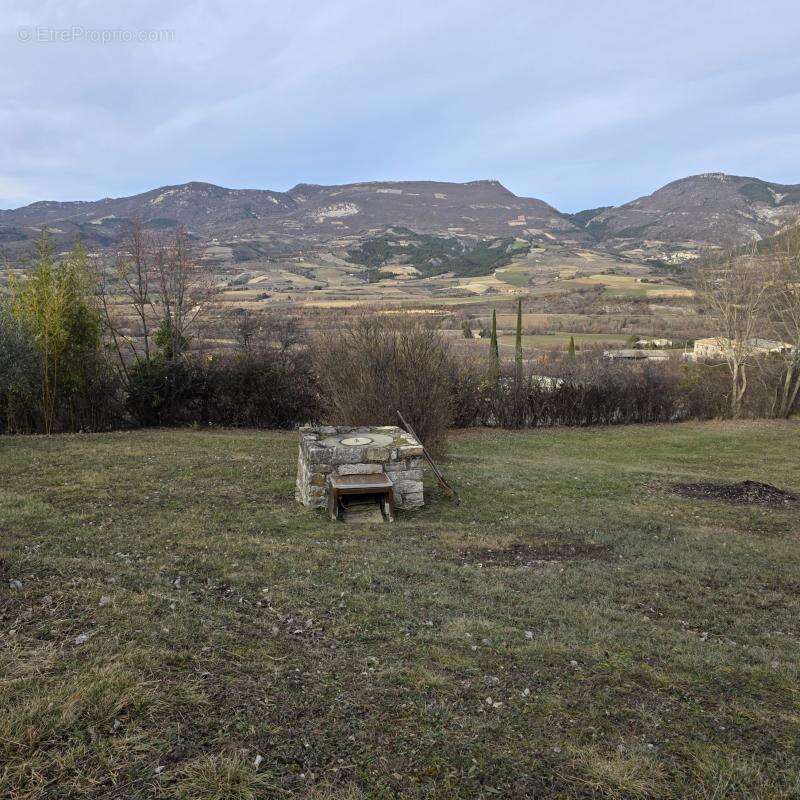 Terrain à BESIGNAN