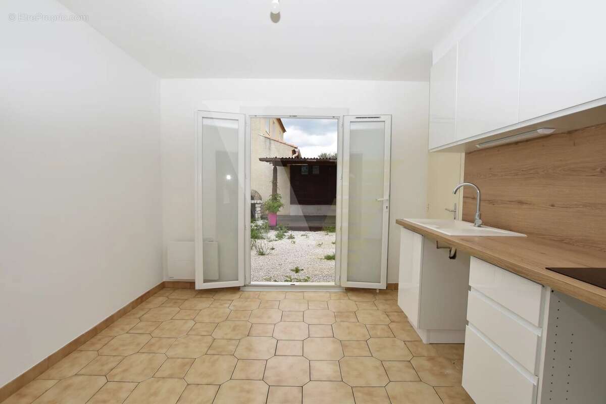 Maison à VILLENEUVE-LES-BEZIERS