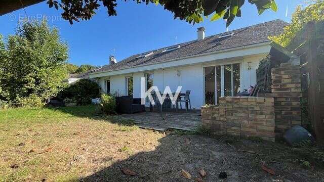 Maison à COURCOURONNES