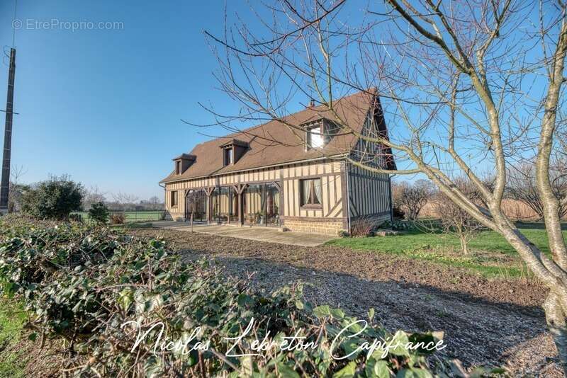 Maison à CHAMPSECRET