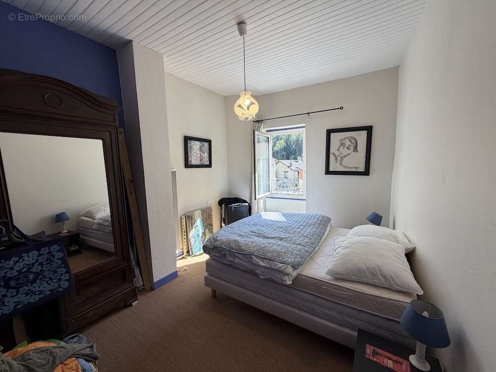 Authentique maison en pierre avec petit terrain de 375 M2 entièr - photo 10