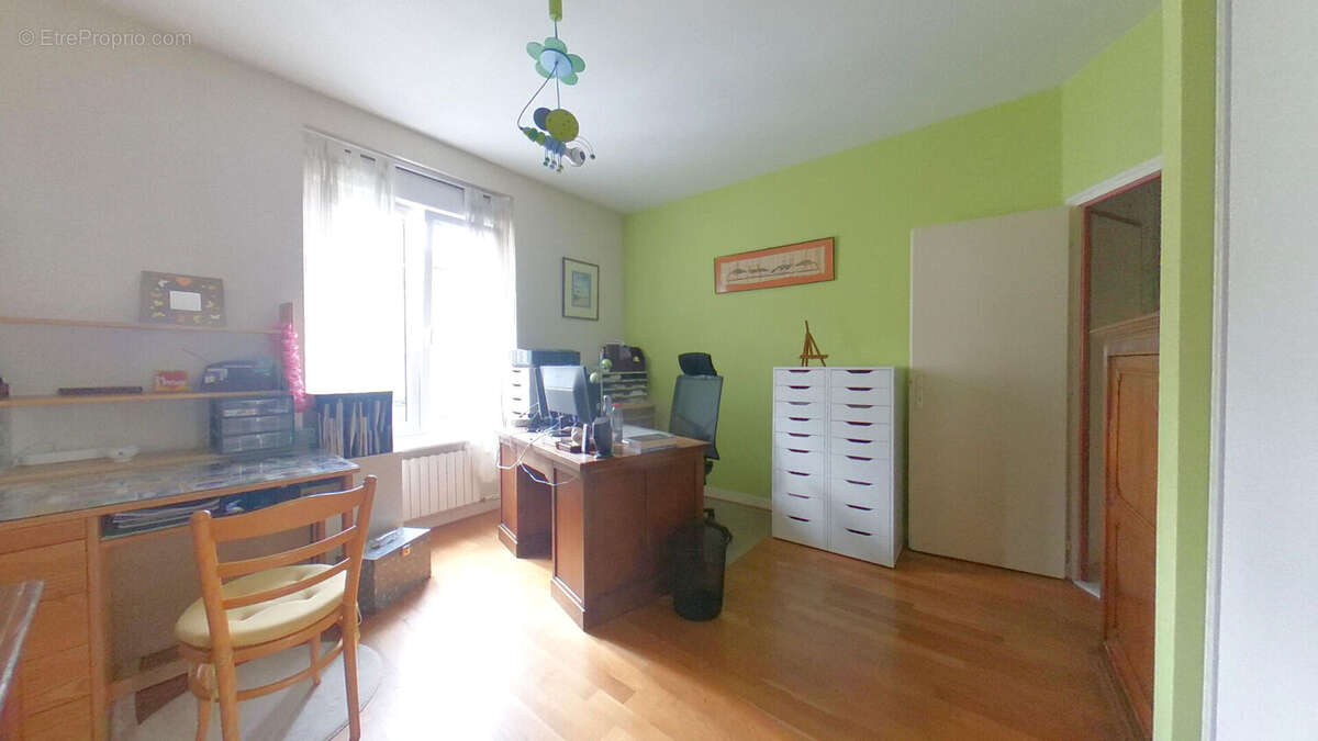 Maison familiale 8 pièces de 191 m2 à vendre au Rond-Point de Vannes - photo 13