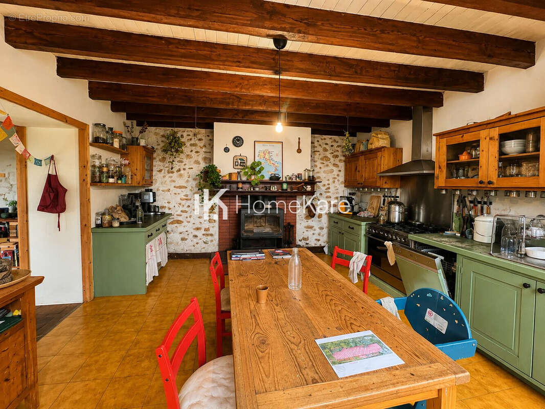 Maison 125 m² à Latoue  - photo 4