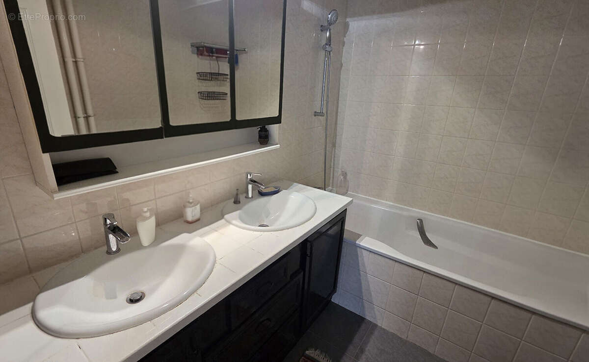 Appartement à HOUILLES