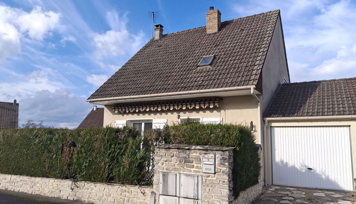 Maison à CREPY-EN-VALOIS