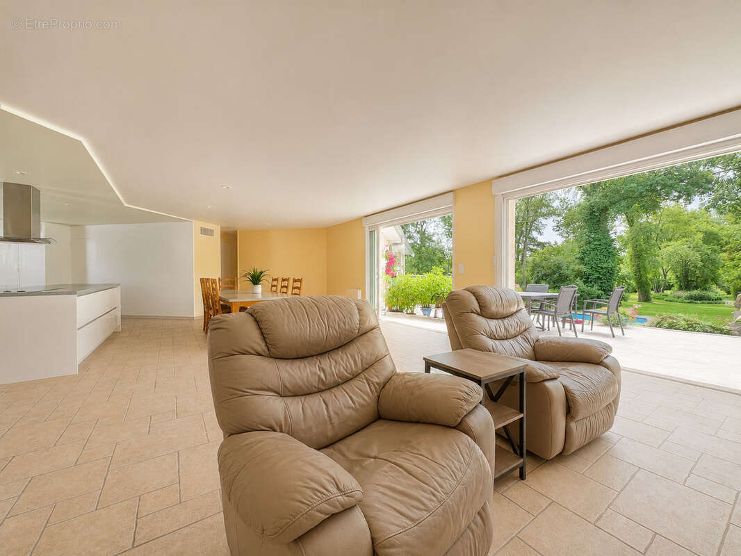 Maison de village - 240m2 - parc arbore - photo 11