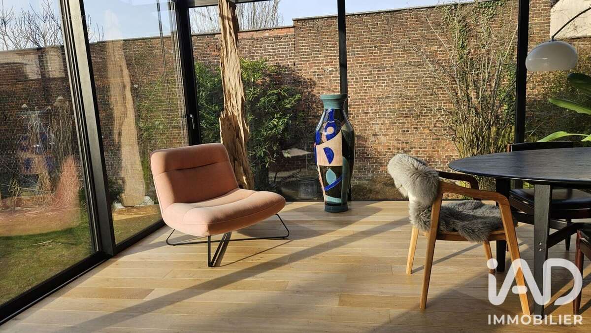 Maison 234 m² à Saint-Amand-Les-Eaux  - photo 3