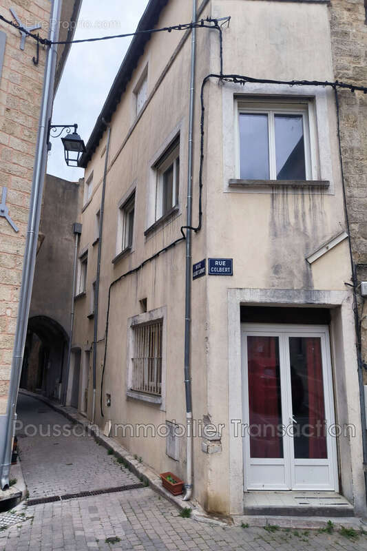 Appartement à POUSSAN