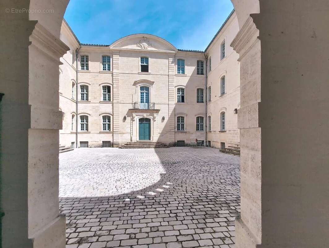 Appartement à UZES