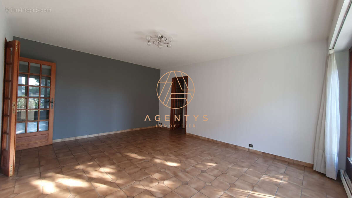 Appartement à LE PERREUX-SUR-MARNE