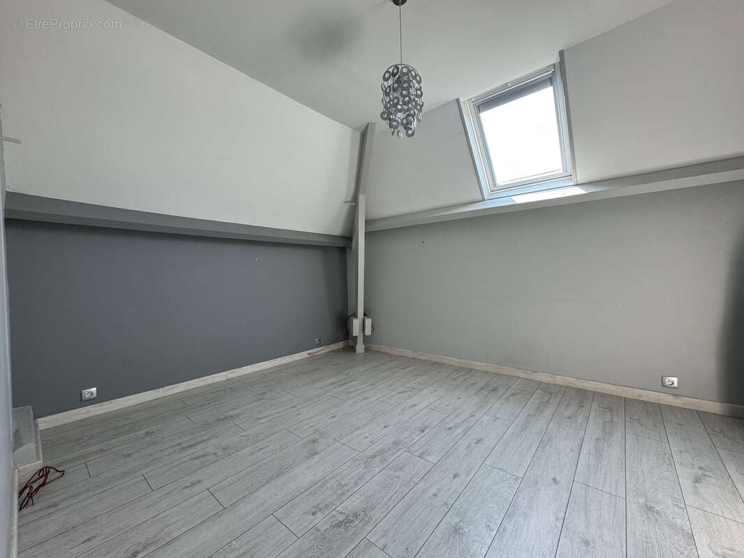 Maison à LA CHAPELLE-EN-SERVAL