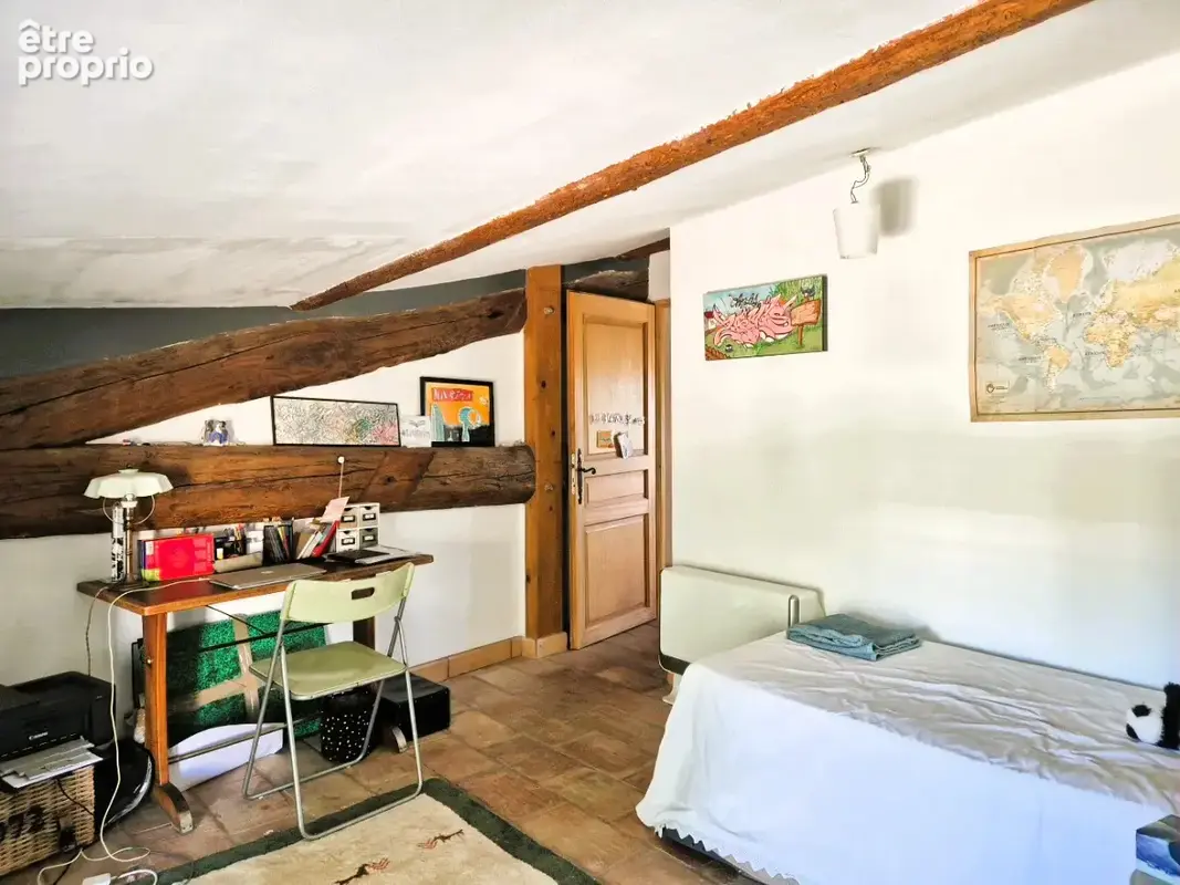 Superbe maison de caractere avec piscine et grand garage - photo 19