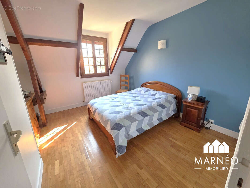 Maison 137 m² à Arbonne-La-Foret  - photo 7