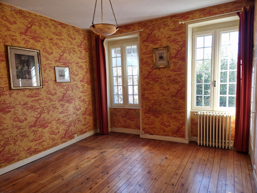 Maison à AUTUN