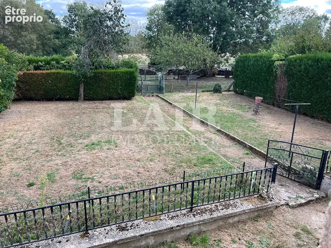 Maison Avoine 4 pièces sur 760 m² - photo 2