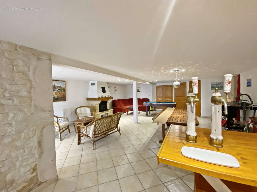 Maison à MENIL-LA-HORGNE