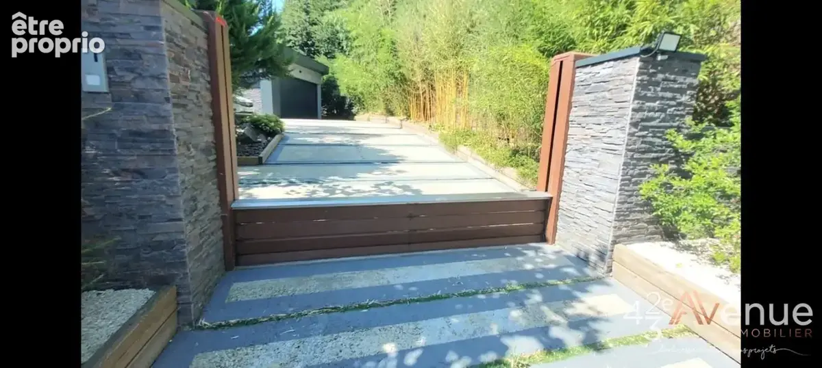 Maison 8 pièces 250 m² à vendre à Sainte-Colombe (69560) - photo 4