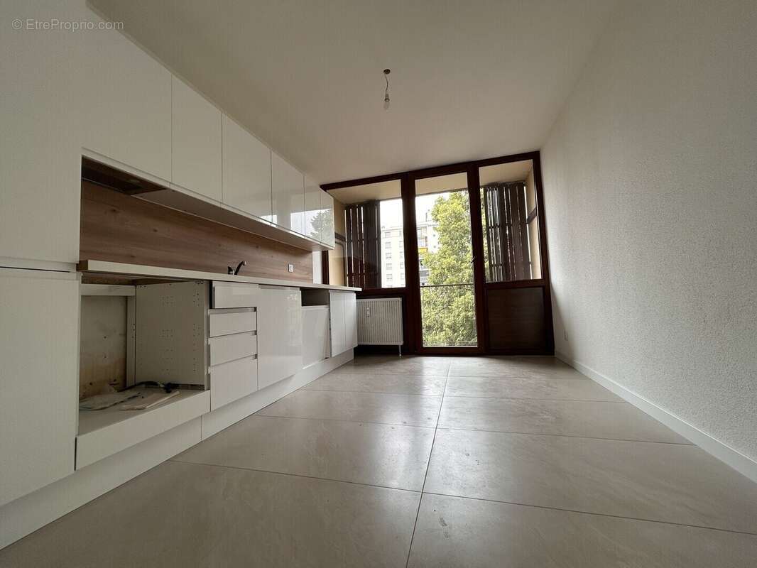 Appartement 92 m² à Mulhouse  - photo 2