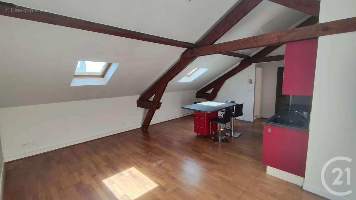 Appartement à BRIE-COMTE-ROBERT