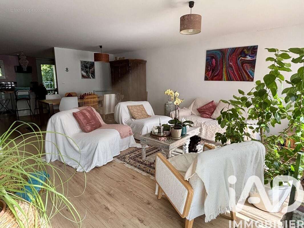 Photo 7 - Maison à ENTRAIGUES-SUR-LA-SORGUE