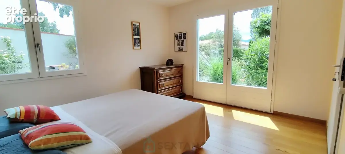 Maison de caractère entièement rénovée avec gîte, chambre d'hôtes, piscine et revenus locatifs - photo 12