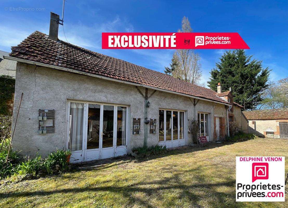 Maison à COMBREUX