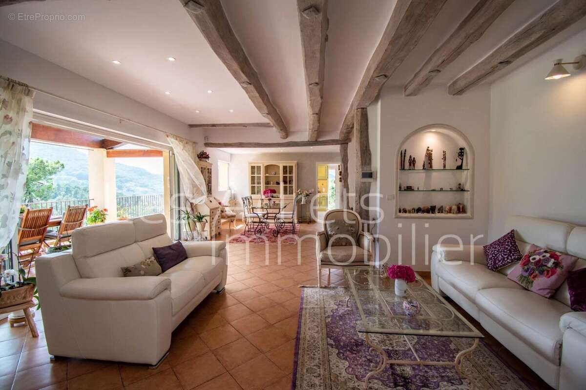 Maison à LES ADRETS-DE-L'ESTEREL