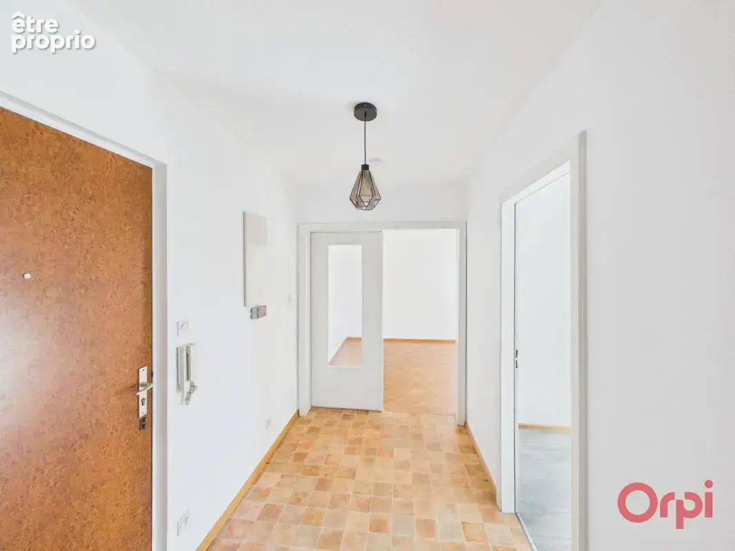 Schiltigheim, 2 pièces de 52,70 m² avec balcon, garage et cave - photo 2