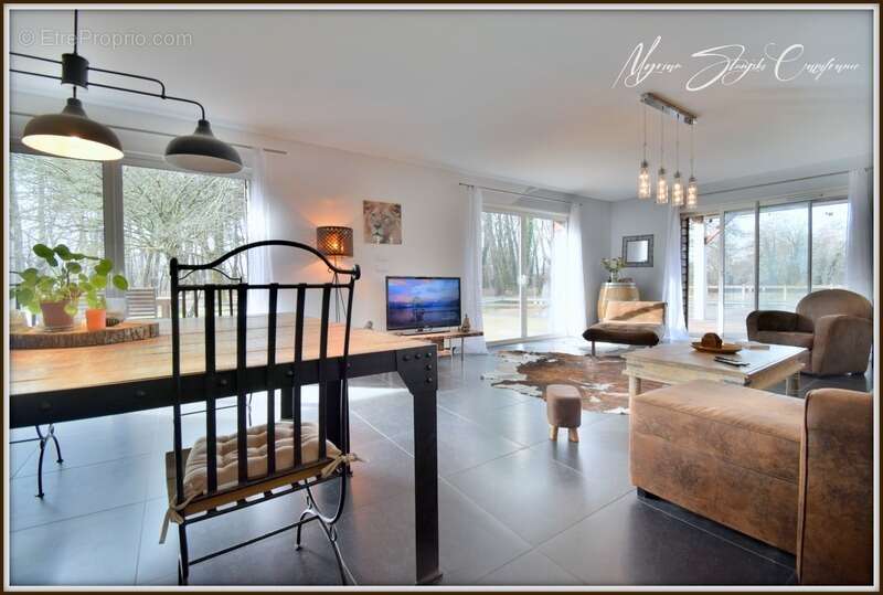 Maison à PARENTIS-EN-BORN