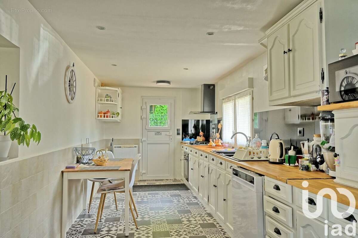 Photo 2 - Maison à DAMMARIE-LES-LYS