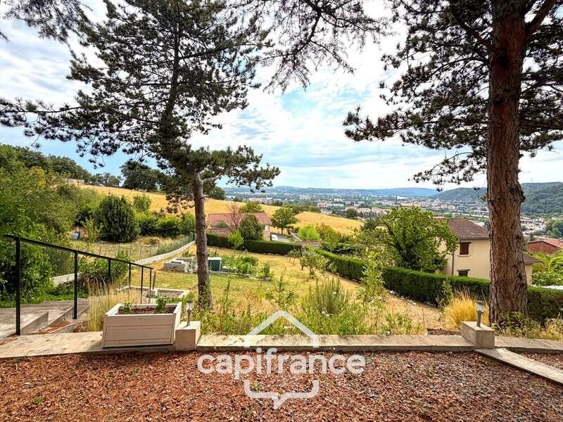 Maison à vendre Sur les hauteurs de Givors avec une Vue panoramique sur le Rhône - photo 29