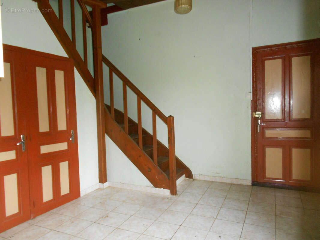 Maison de village à rénover, cœur de village, proche d'Arlanc - photo 4