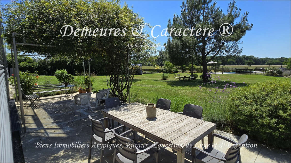 Remarquable maison d'architecte sur 3000m2 avec piscine, terrasse, boulodrome, au Sud de NANTES - photo 16