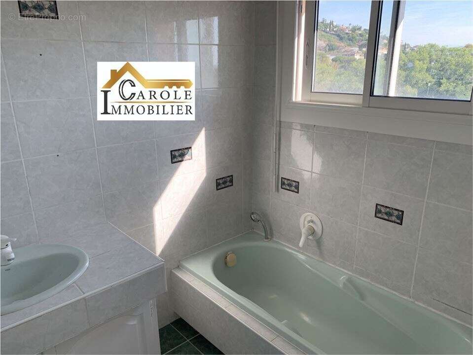 Appartement à MANDELIEU-LA-NAPOULE