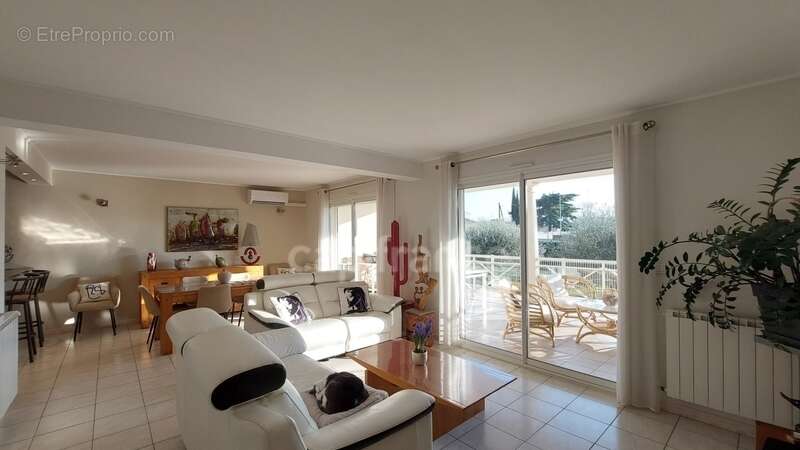 Appartement à CHATEAURENARD