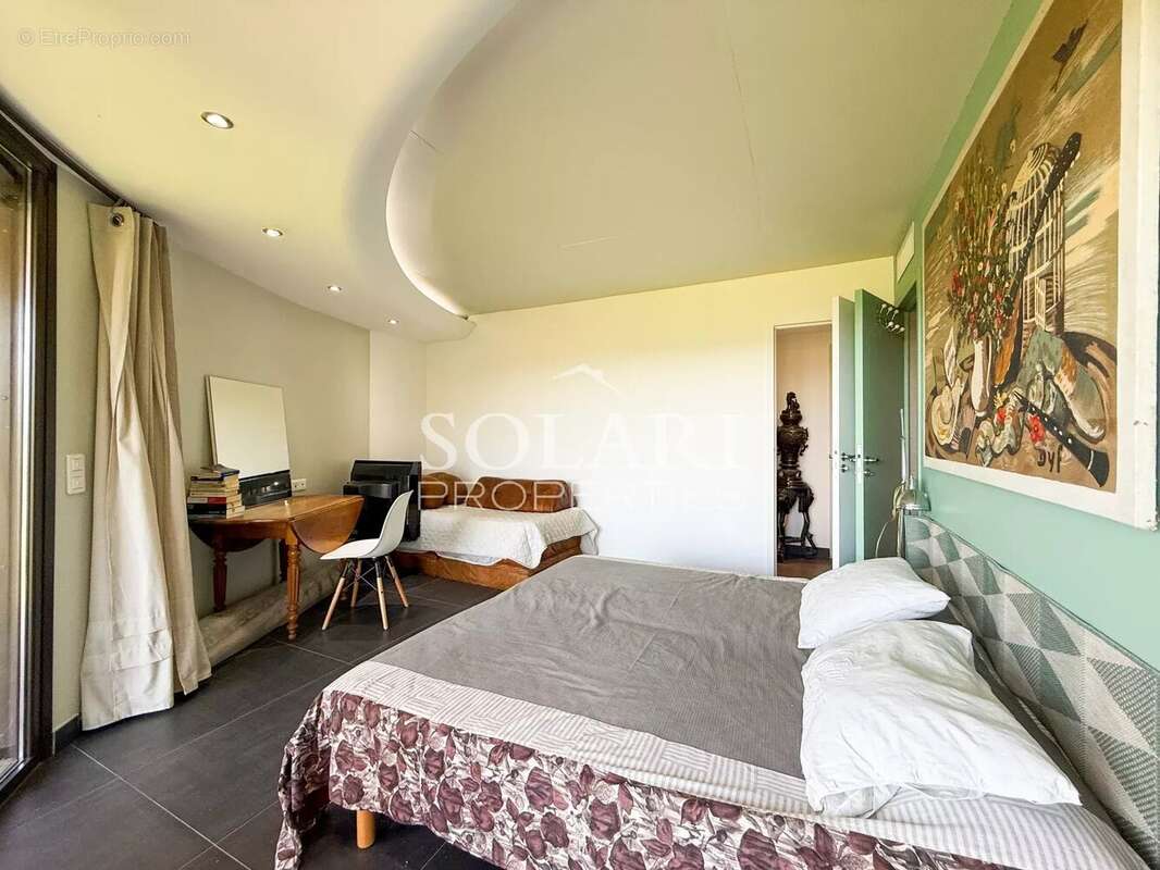 Villa de 300 m² avec piscine et vue mer - photo 13