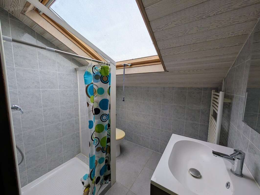 SdB studio 1 - Appartement à THYEZ