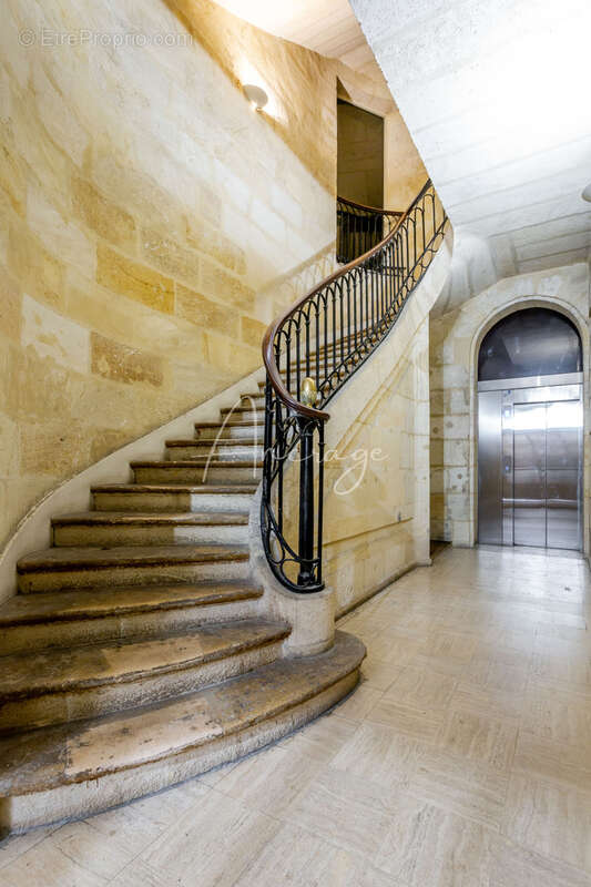 Bordeaux saint pierre appartement t3 renove - photo 16