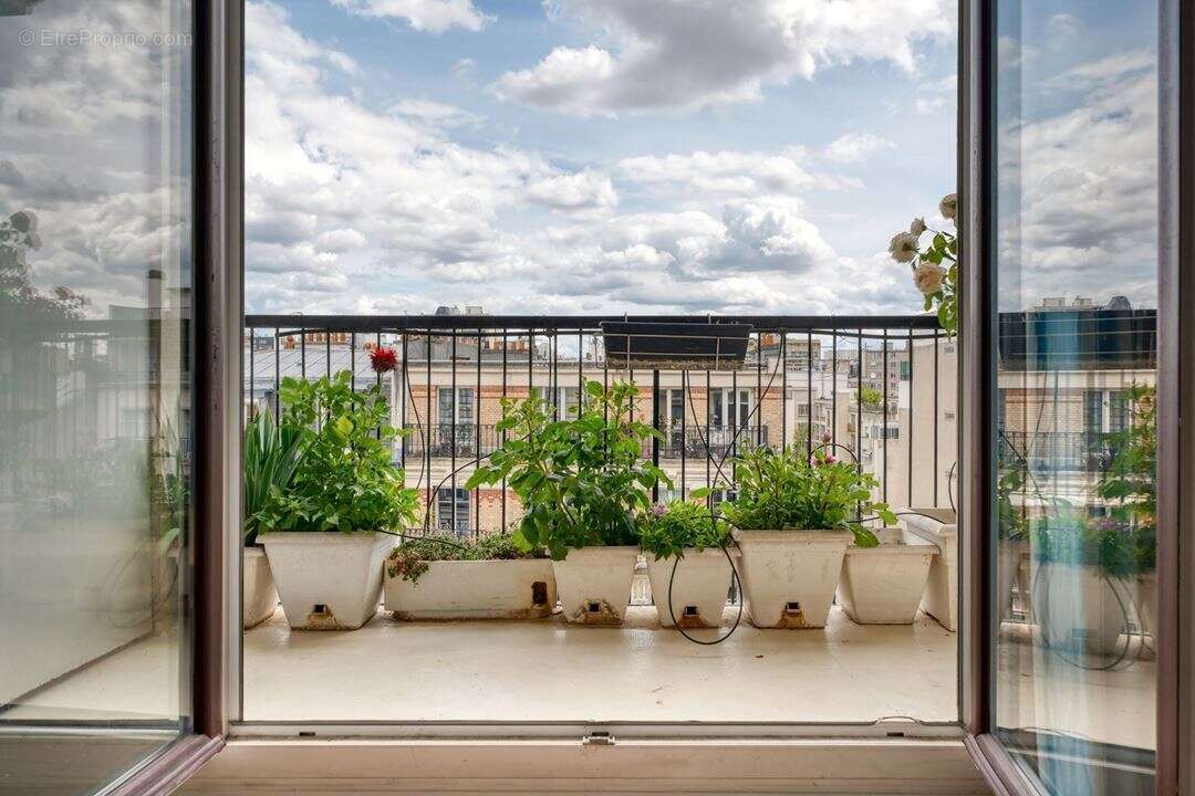 Appartement à PARIS-15E