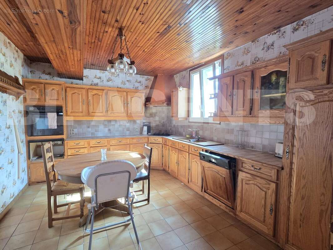 20250917_114037 - Maison à DUN-LES-PLACES