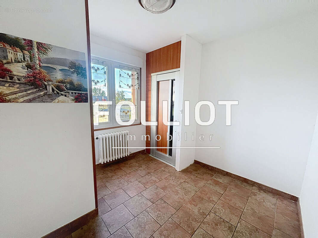 Maison à BRICQUEVILLE-SUR-MER