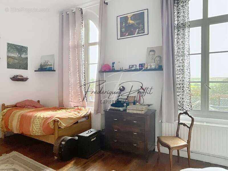 Maison à SAINT-REMY-EN-L&#039;EAU