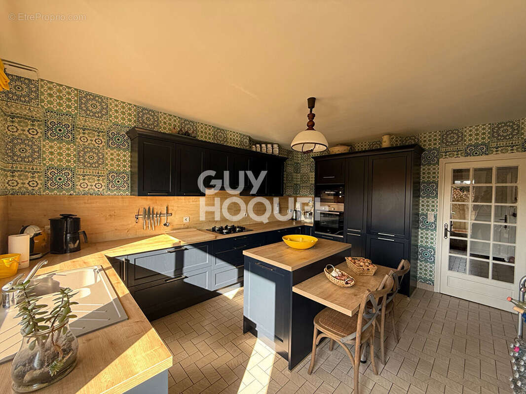 Maison à BONNINGUES-LES-ARDRES